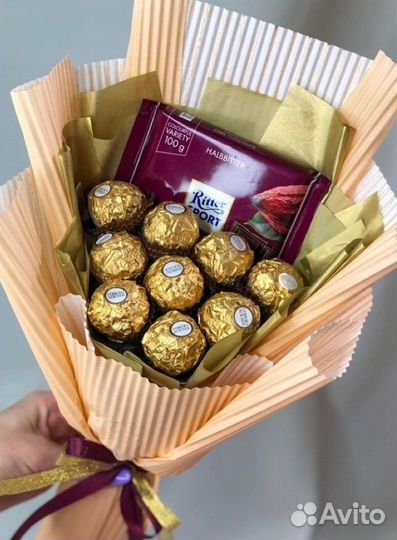 Сладкий букет из шоколадок