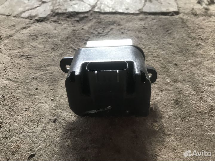 Резистор отопителя Nissan Pathfinder R51