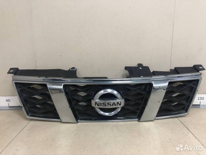 Б/У Решетка радиатора 62310JG40A nissan