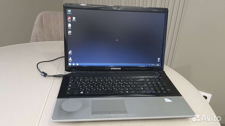 Ноутбук Samsung NP300e7a