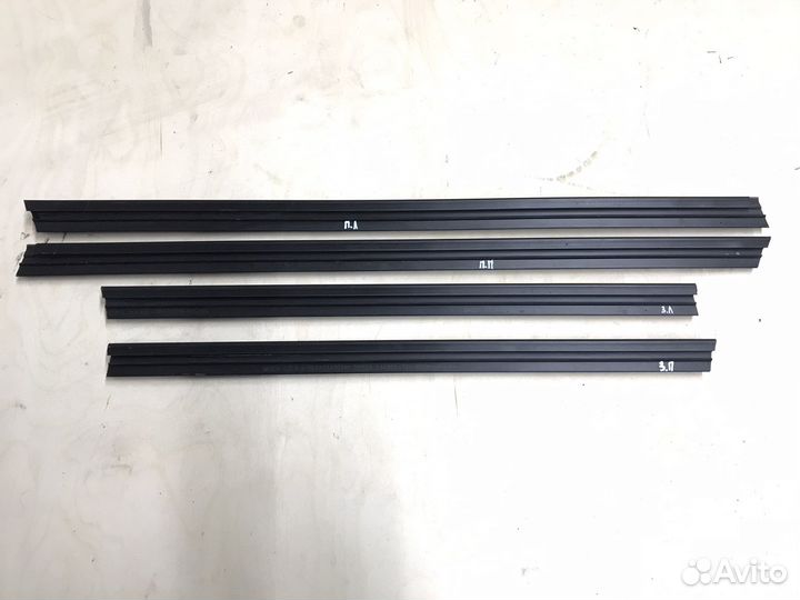 Внутренний уплотнитель стекла, бархотка Octavia A7