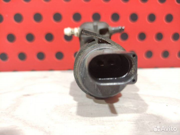 Насос (моторчик) омывателя фар Porsche Macan 95B