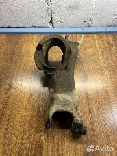 Рычаг задний задний правый Volvo Xc90 внедорожник