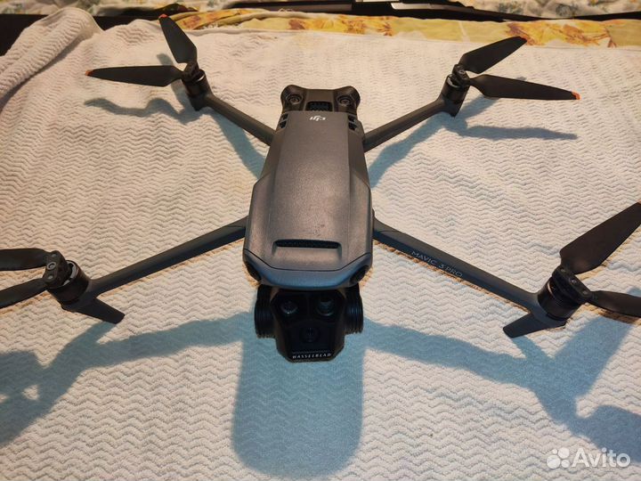 Квадрокоптер dji мавик 3 pro