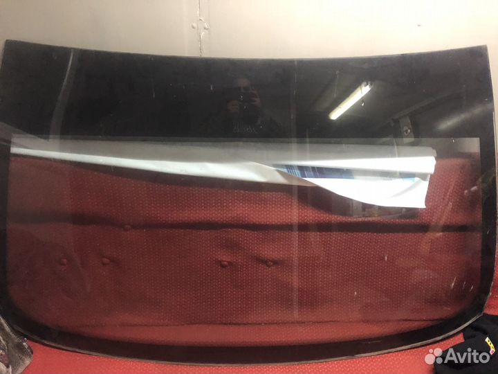 Лобовое стекло