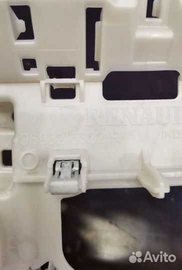 Кронштейн плафона потолка Renault Arkana