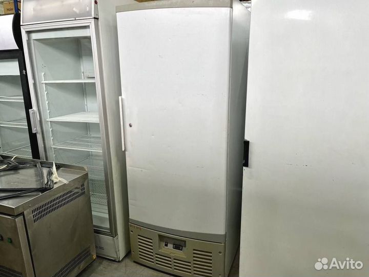 Холодильный шкаф Ариада R700