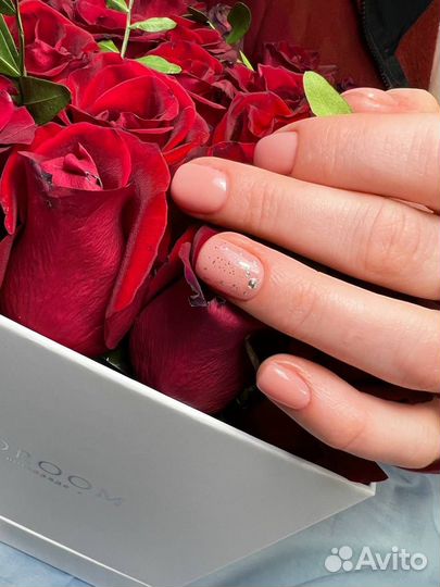 Маникюр и педикюр