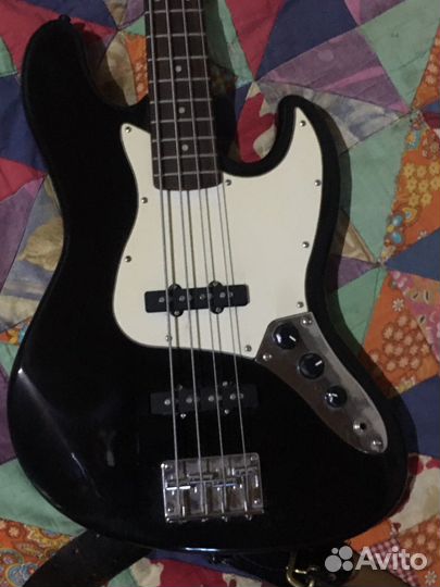 Бас гитара fender jazz bass