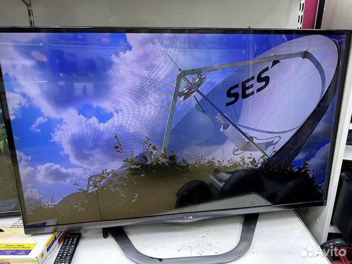 Телевизор LG 42LA660V