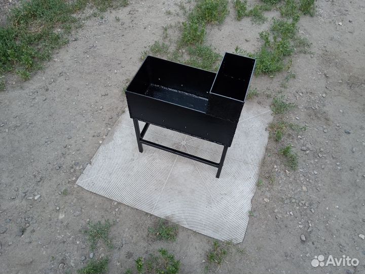 Мангал для жарки на углях и варки на дровах