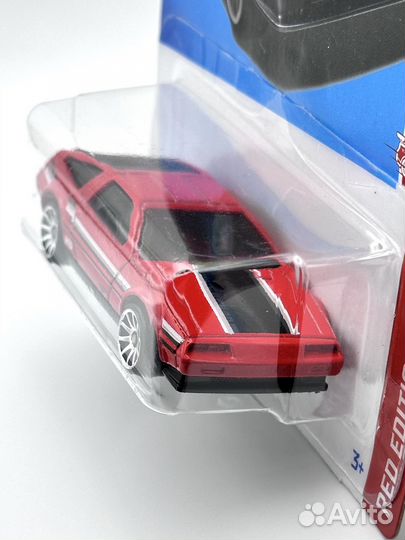 Hot Wheels DMC Delorean / Red Edition