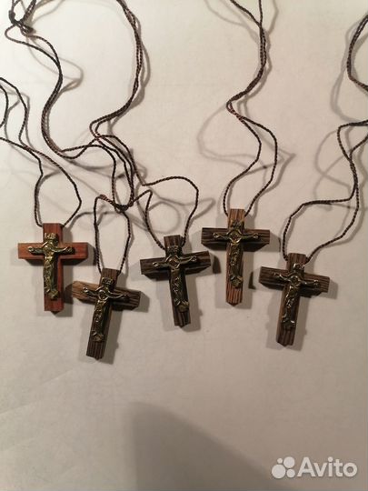 Крест нательный деревянный