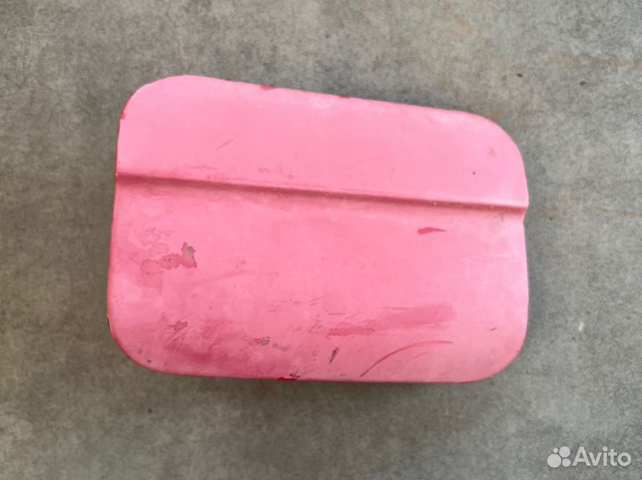 Лючок бензобака mercedes w123