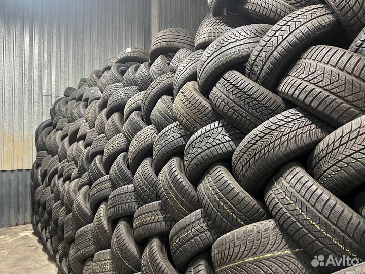 Goodyear Eagle Ultra Grip 215/55 R17 94T