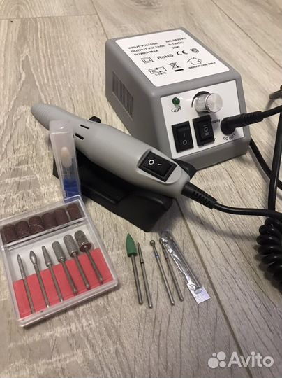 Лампа для ногтей и аппарат для маникюра