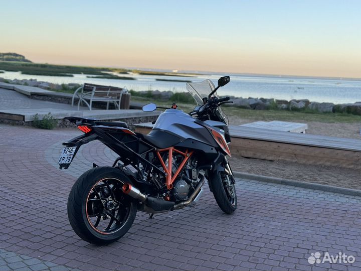 KTM 1290 Super Duke GT