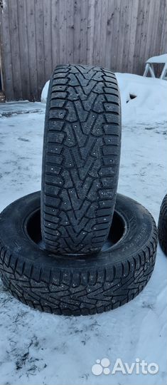 Pirelli Ice Zero 235/65 R17