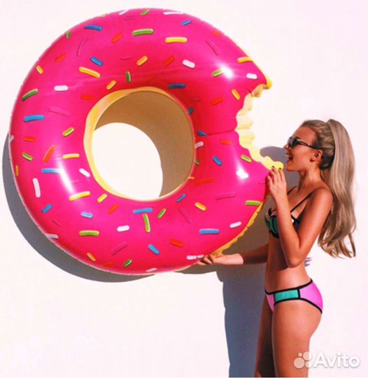 Игрушка надувная для плавания пончик большой