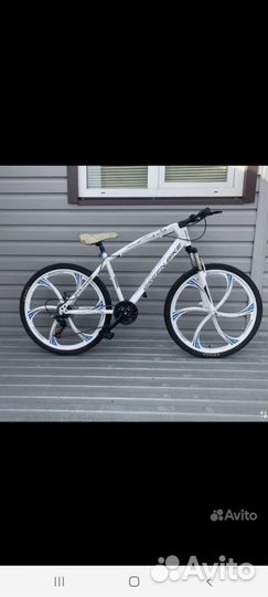 Велосипед с литыми дисками