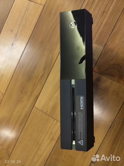 Xbox One модель 1540