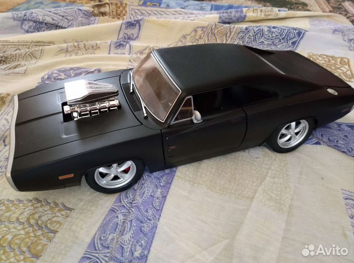 Dodge charger 1970 масштаб 1:16