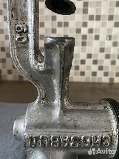 Мясорубка механическая чугунная