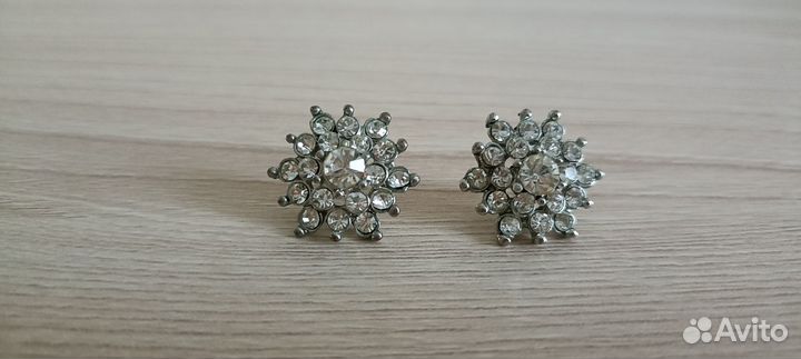 Серьги гвоздики