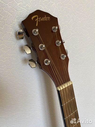 Гитара Fender