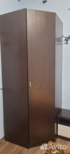 Угловой шкаф б/у