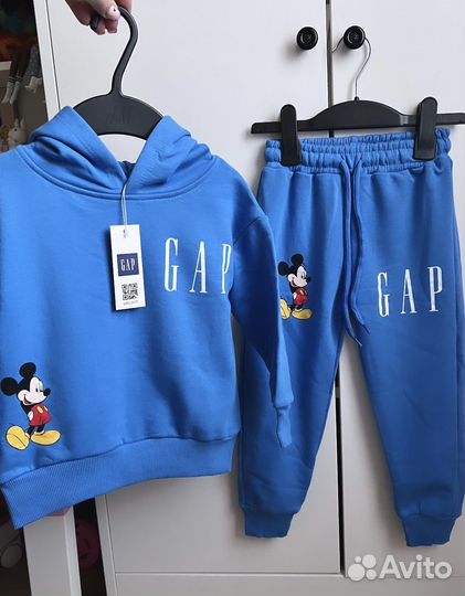 Костюм для мальчика Gap