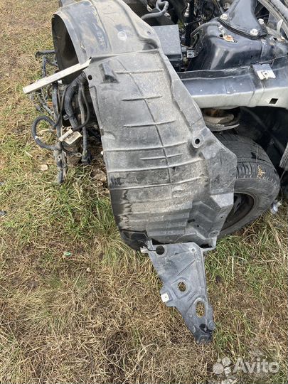 Подкрылок передний правый nissan teana j32