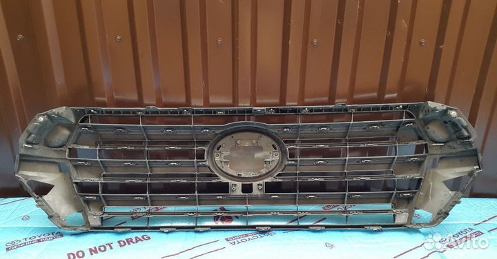 Решетка радиатора Land Cruser 200 Executive Black
