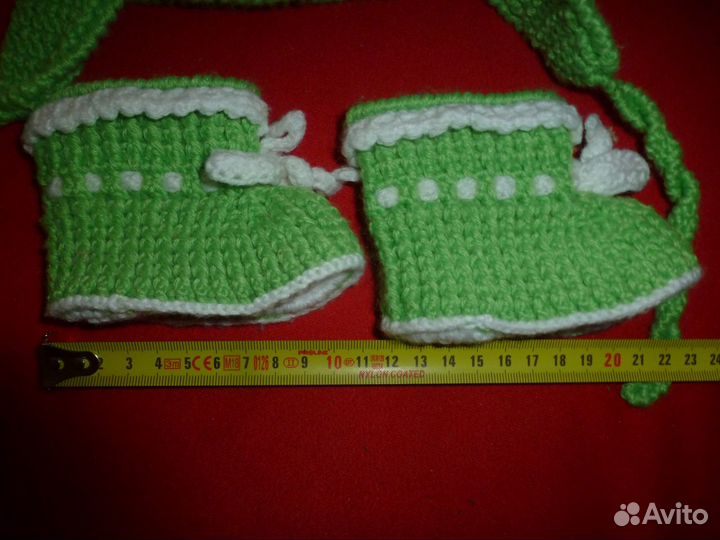 Новые пинетки и шапочка