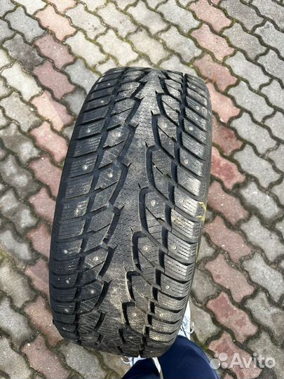 Ecovision W-686 275/40 R22 107T