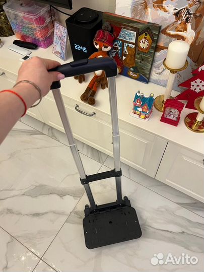 Тележка на колесиках