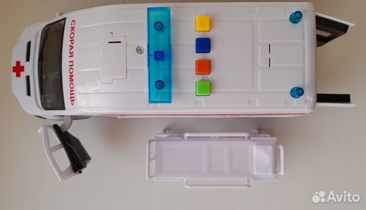 Машинка скорая помощь с инерционным механизмом