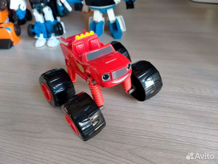 Вспыш и чудо машинки