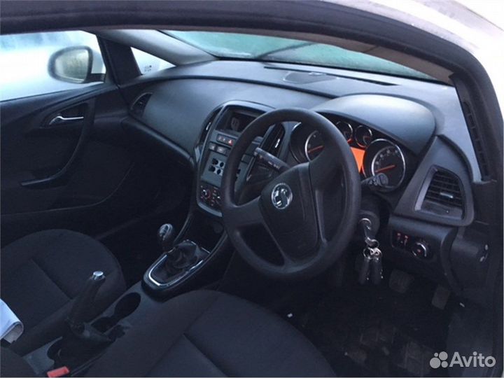 Разбор на запчасти Opel Astra J