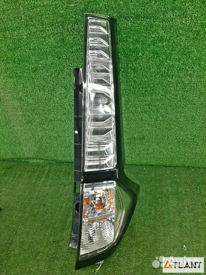 Фонарь задний правый toyota tank