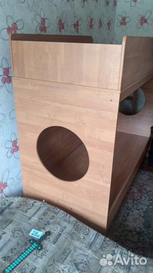 Двухъярусная кровать