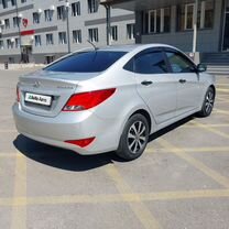 Hyundai Solaris 1.4 MT, 2014, 235 000 км, с пробегом, цена 845 000 руб.