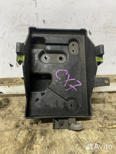 Mazda CX 7 полка под аккумулятора