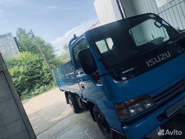 Isuzu Elf, 2001