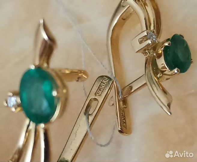 Золотые серьги4.82гр. 750 бриллианты и изумруды