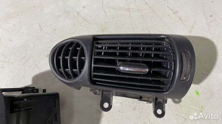 Воздуховоды передние Mercedes Benz W203