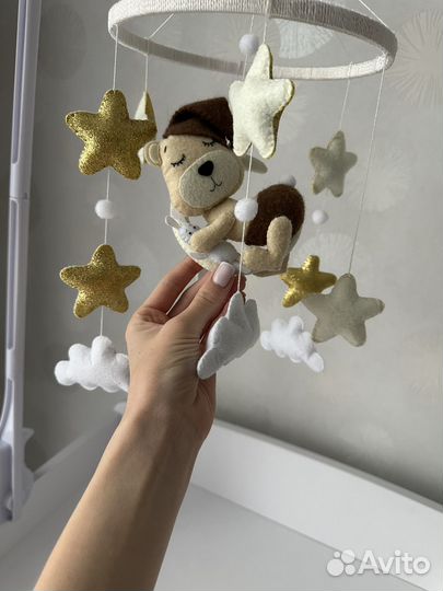 Мобиль в кроватку из фетра+муз.блок+кронштейн