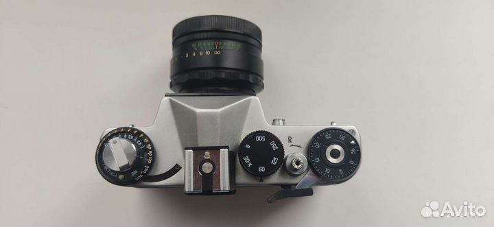 Фотоаппарат Зенит ет, объектив Helios-44-2 вспышка