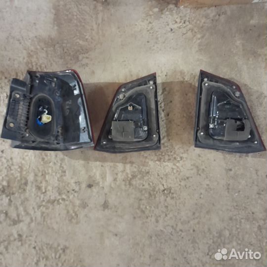 Продам блок-фары задние для тлк200