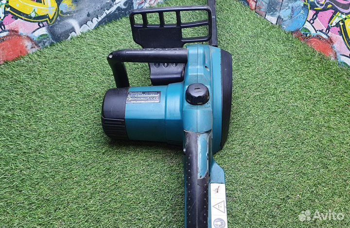 Электрическая пила Makita UC4020A 1800 Вт